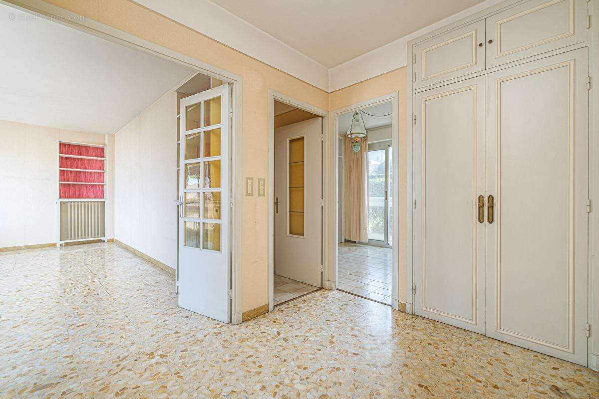 Appartement à MARSEILLE-8E