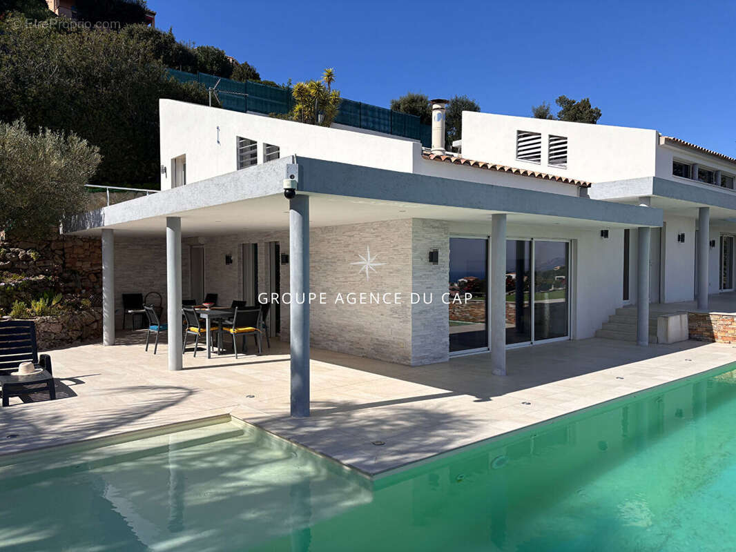 Maison à LES ISSAMBRES