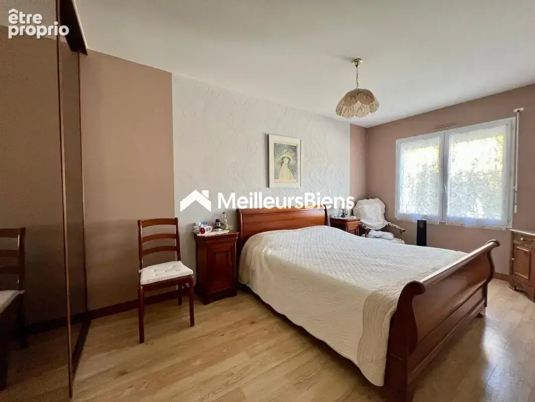 Maison plain-pied 5 pièces 111 m² — La Roche-sur-Yon — impasse au calme, terrain 540 m² piscinable, garage 43 m² - photo 10
