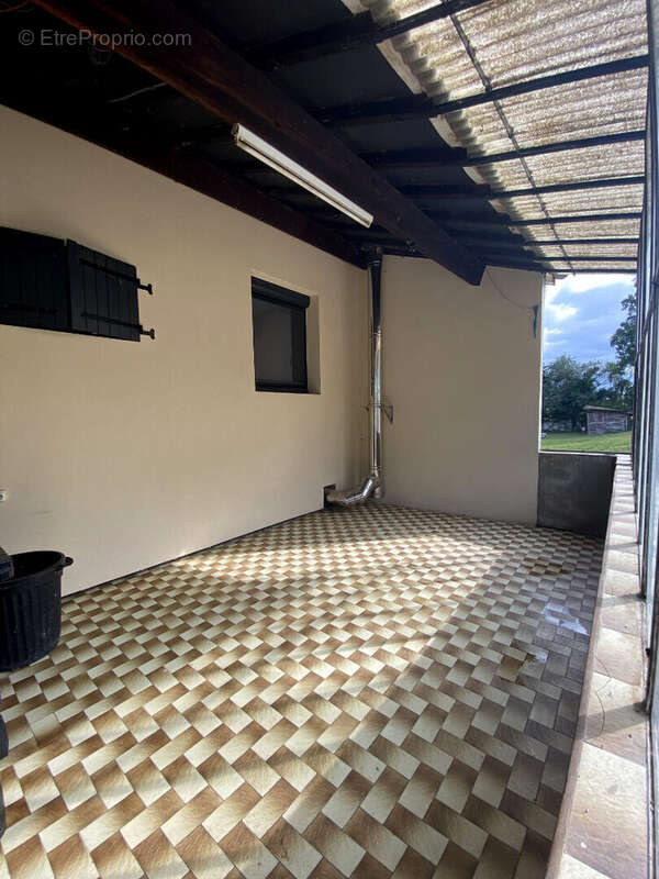 Maison à MONTBELLET