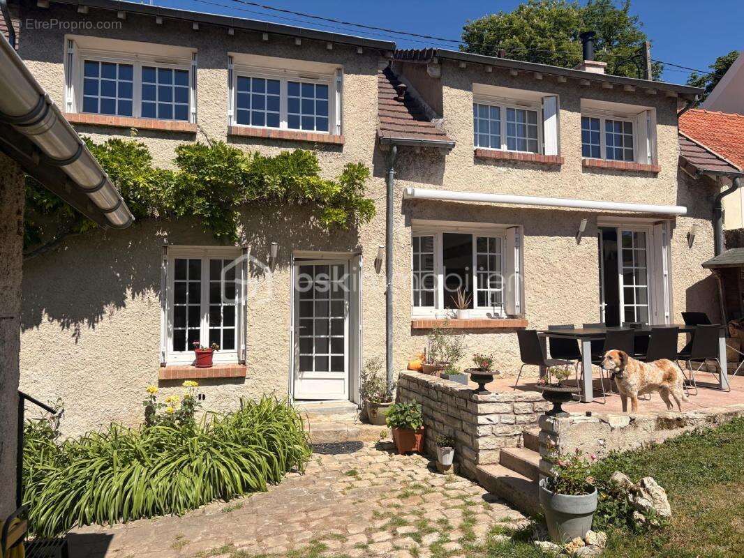 Maison à SAINTRY-SUR-SEINE