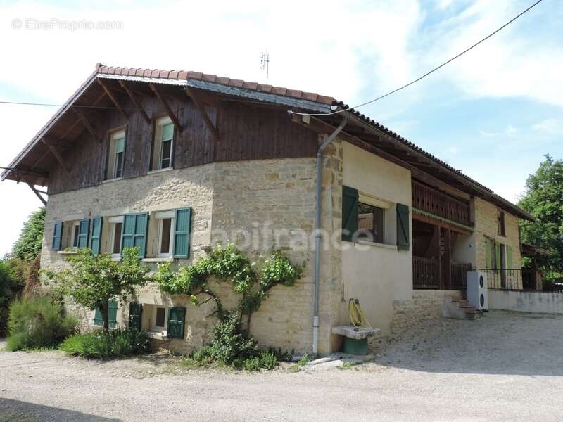 Maison à SAINT-MARTIN-DU-MONT