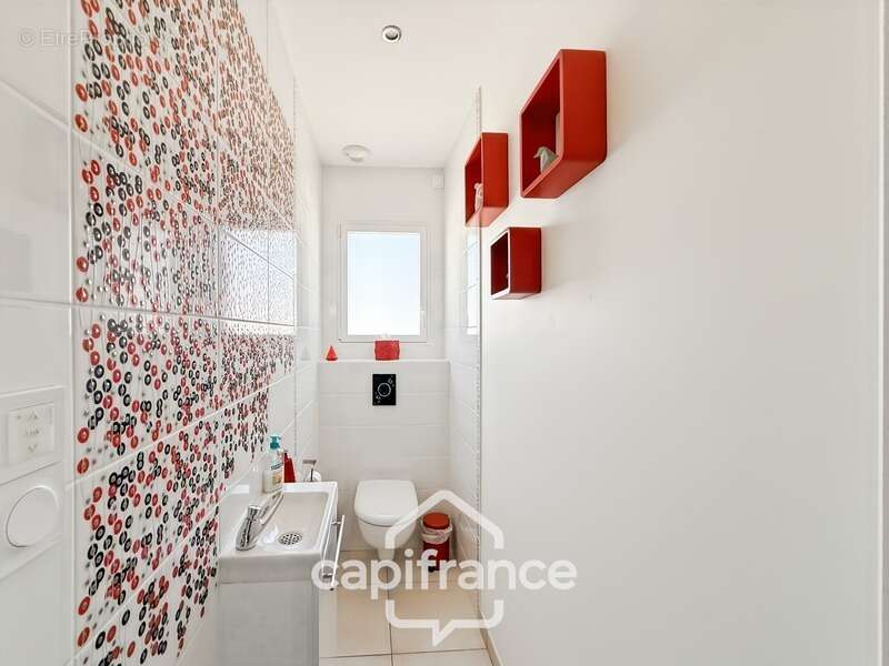 Maison contemporaine de plain-pied de 160 m² – 4 chambres – Véranda de 27 m² avec spa – Double garage – Carport – Noyal-Pontivy - photo 38