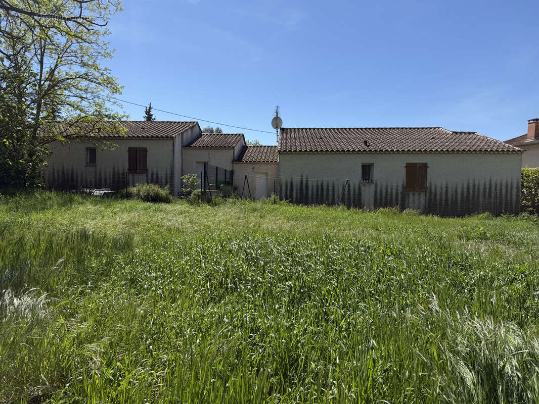 Terrain à SAINTE-ANASTASIE