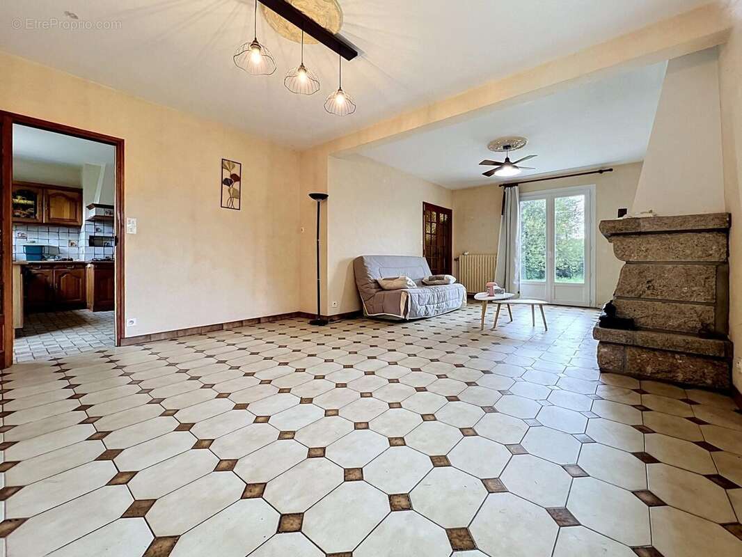 Maison à MOREAC