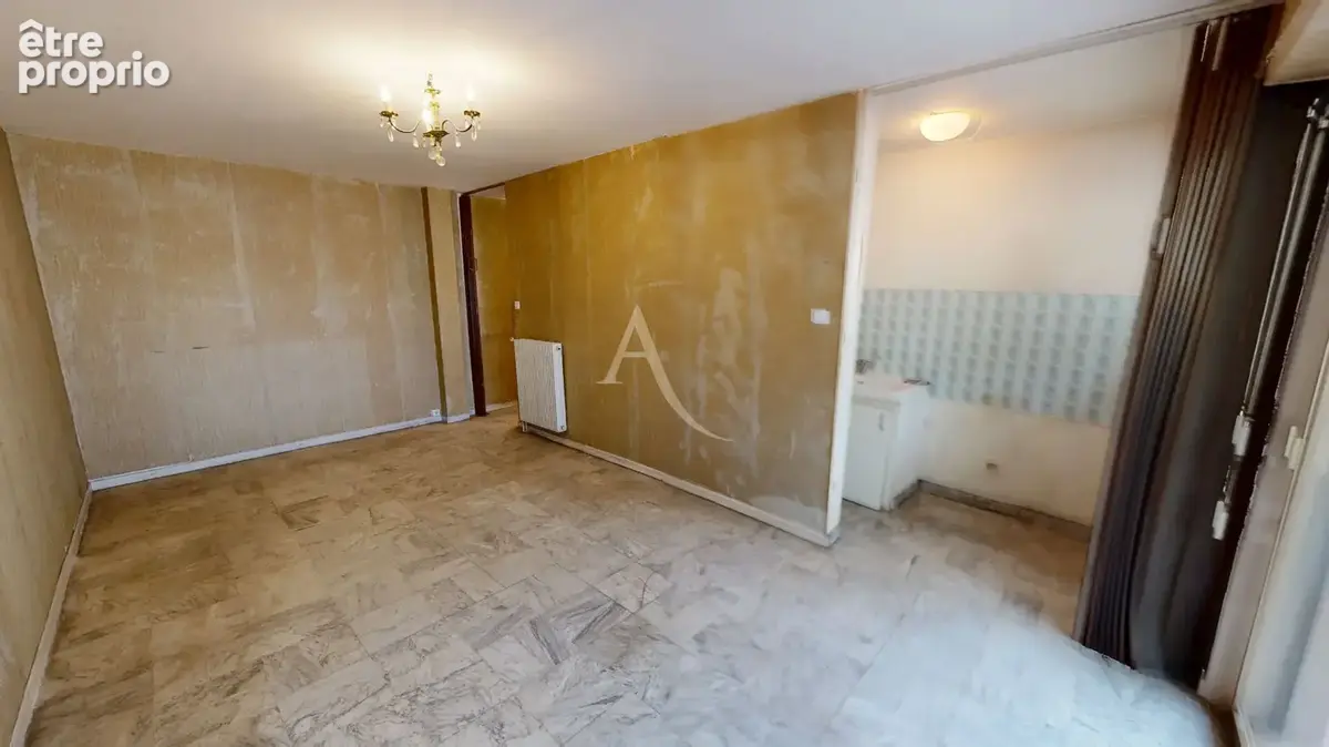Narbonne centre - appartement à rénover avec balcon filant et cave - photo 4