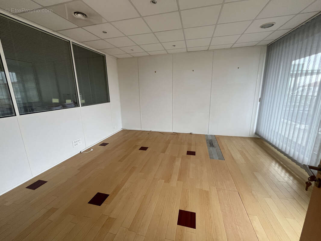 Commerce à LA ROCHELLE