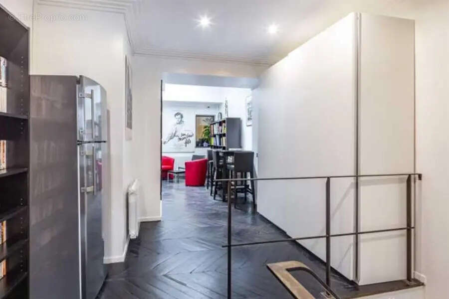 Commerce à PARIS-16E