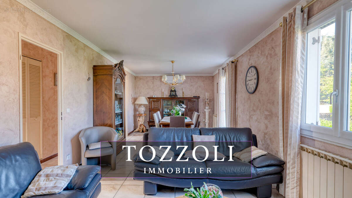 Maison à SAINT-QUENTIN-FALLAVIER