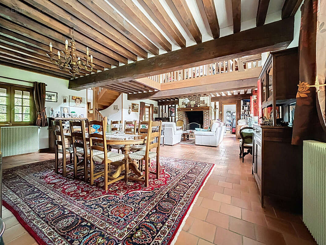 Maison à SAINT-PIERRE-SUR-DIVES