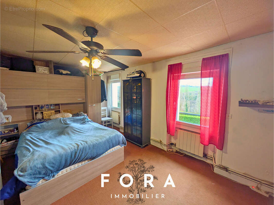 Maison à CONDE-SUR-NOIREAU