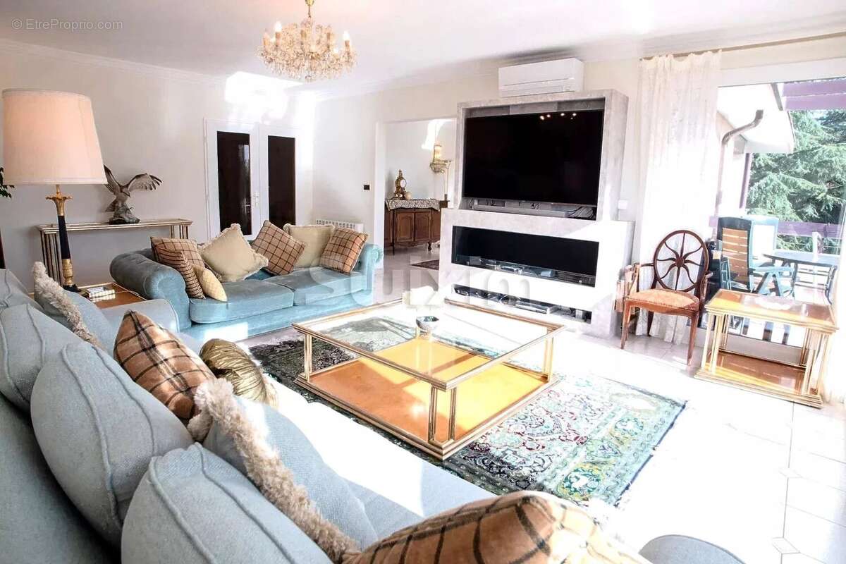 Appartement à FERNEY-VOLTAIRE