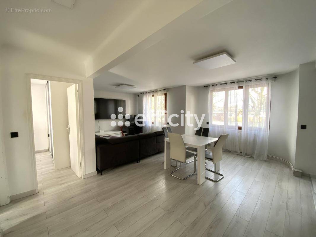 Maison à NEUILLY-PLAISANCE