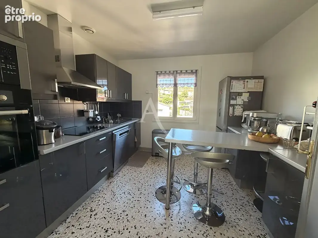 Maison de 144 m2 sur 610 m2 avec deux appartements - photo 3