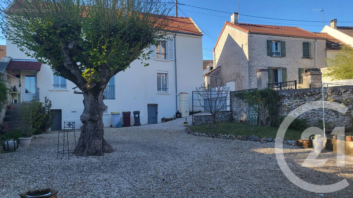 Maison à DAMPMART