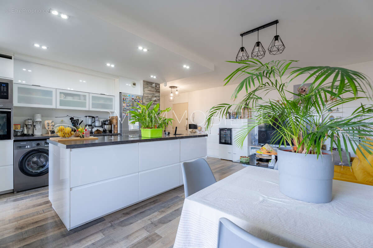 Appartement à MARSEILLE-13E