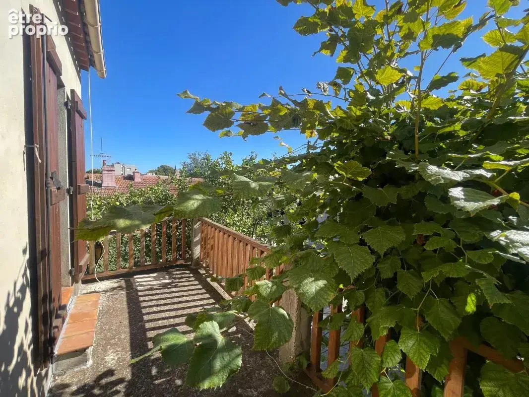 A vendre la seyne sur mer 83500 maison 5 pieces a renover 3 chambres jardin garage - photo 9