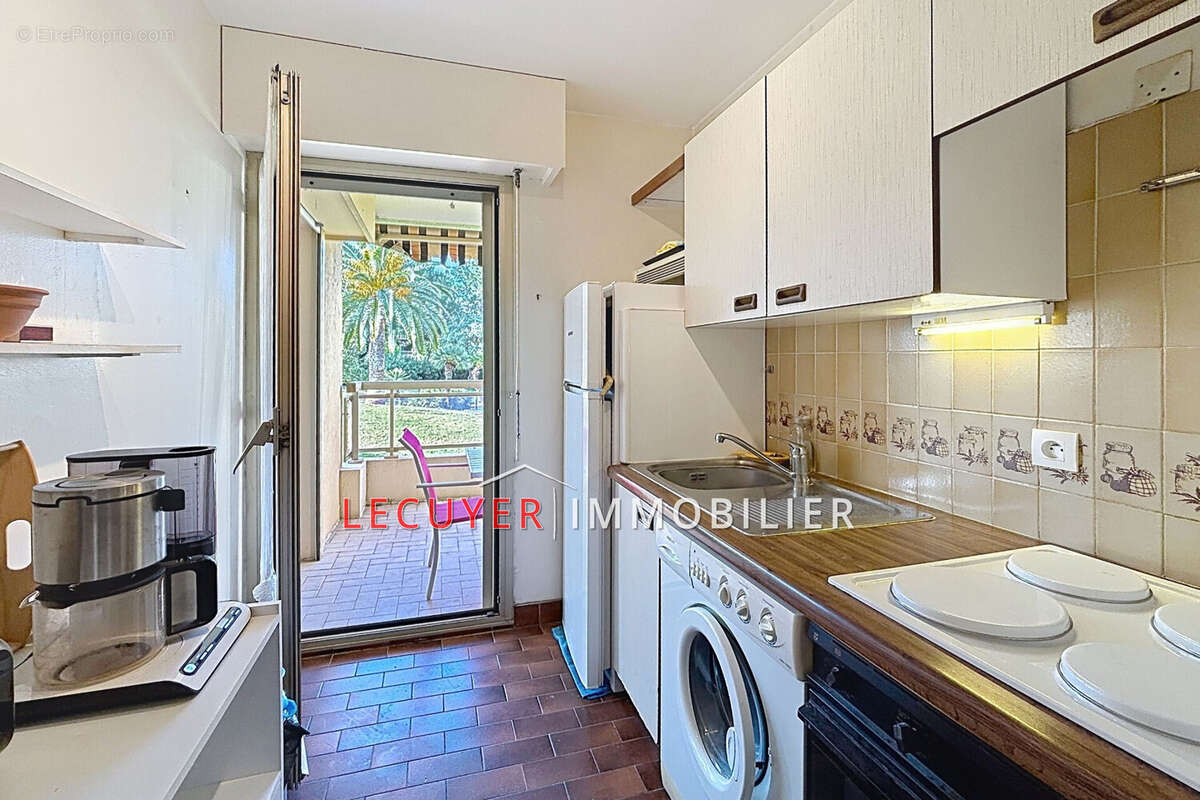 Appartement à VALLAURIS