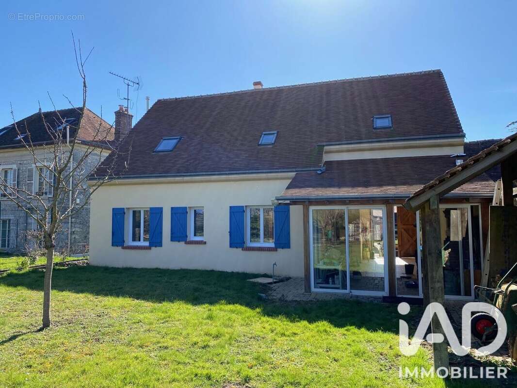 Maison 203 m² à Fromont  - photo 5