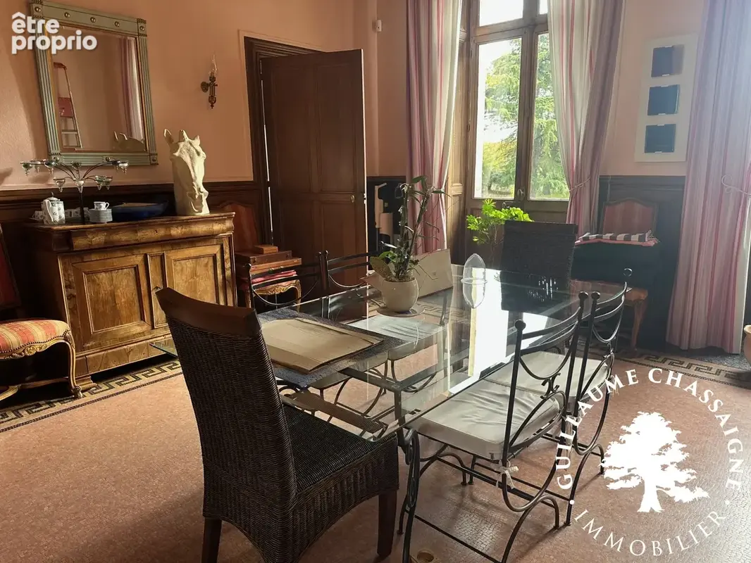 Maison 12 pièces 416 m² à vendre à Saint-Amand-Montrond (18200) - photo 6