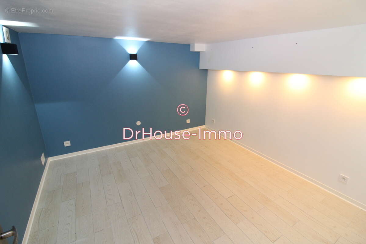 Maison à BRUAY-LA-BUISSIERE