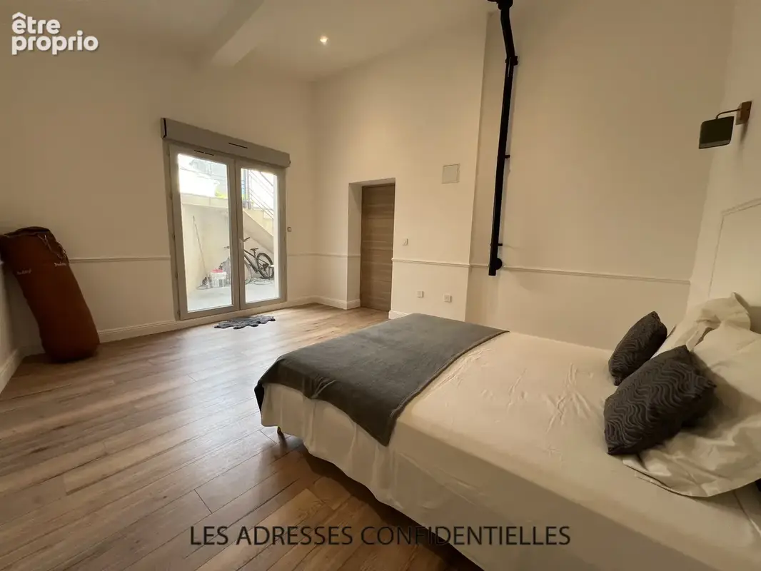 Soucieux en Jarrest, Duplex de 3 pièces de 101 m2  avec terrasse et parkings - photo 3