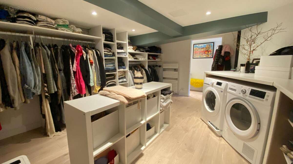 Maison à SATHONAY-VILLAGE