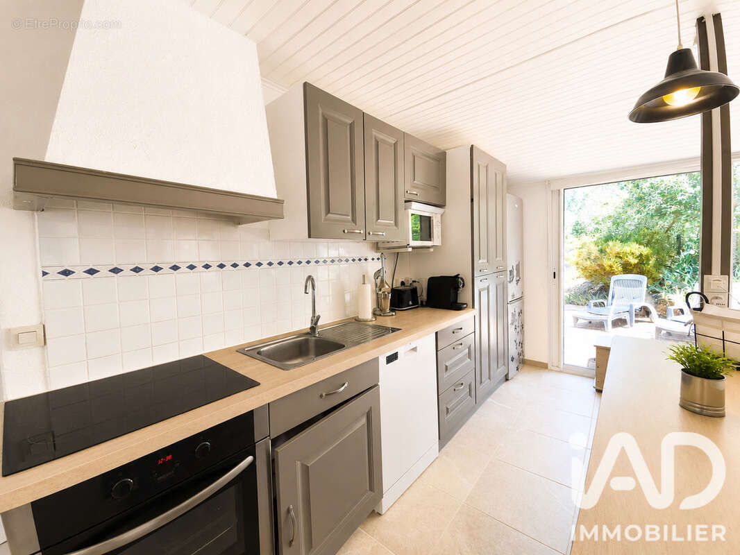 Photo 6 - Maison à ROQUEBRUNE-SUR-ARGENS