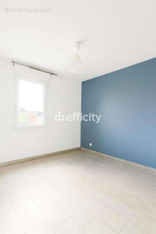 Maison à ROCHES-PREMARIE-ANDILLE