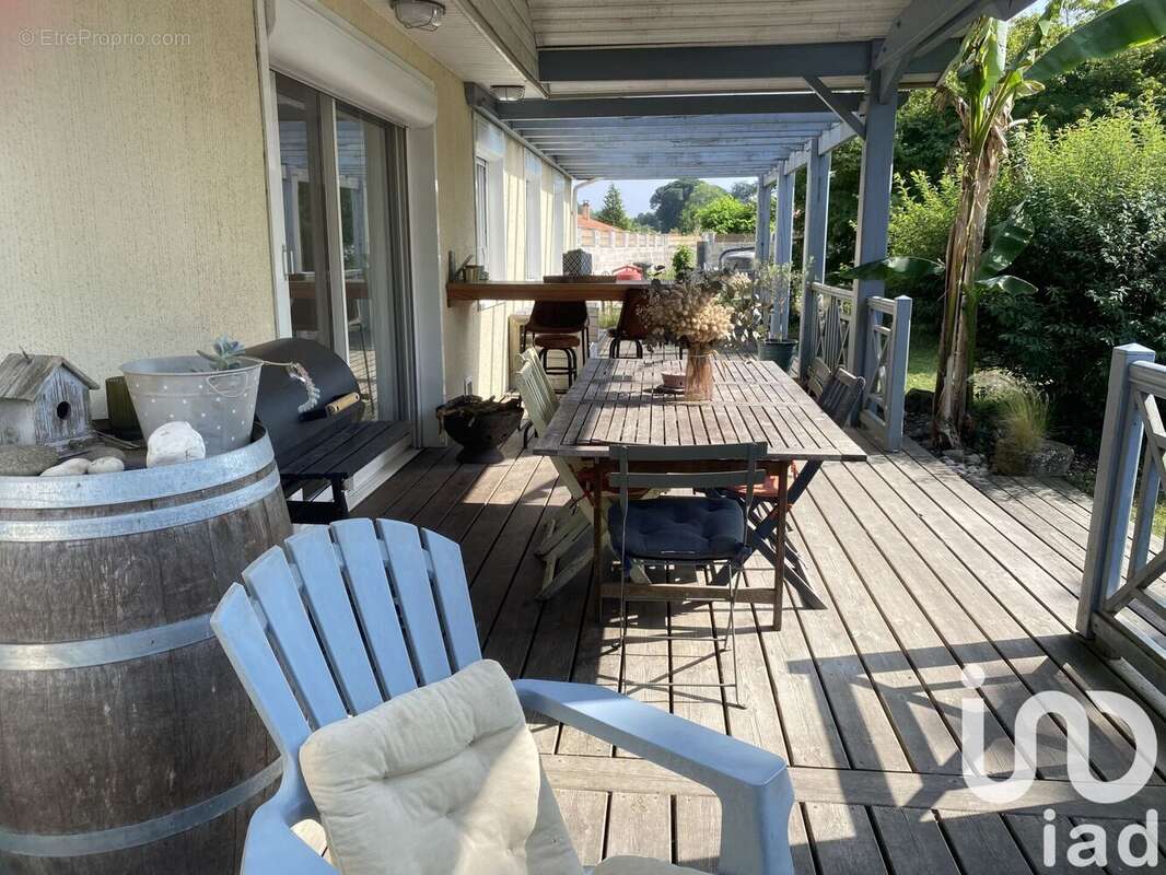 Photo 2 - Maison à VAYRES