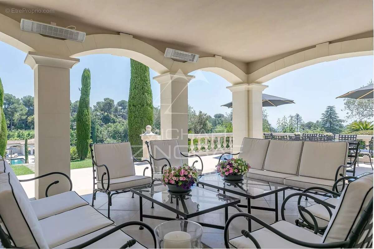 Maison à LA COLLE-SUR-LOUP