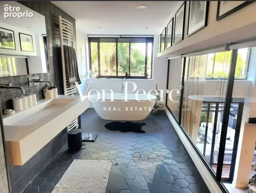 A vendre à St Rémy de Provence: Magnifique appartement de standing avec terrasse et bassin - photo 10