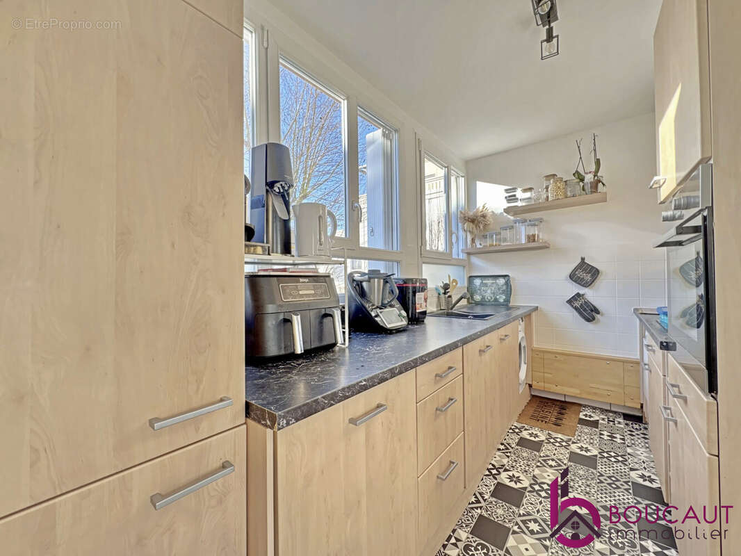 Appartement à LE PLESSIS-ROBINSON