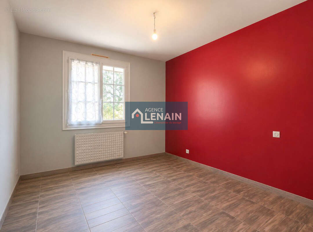 Maison de plain-pied avec dépendance à Trémentines - photo 5