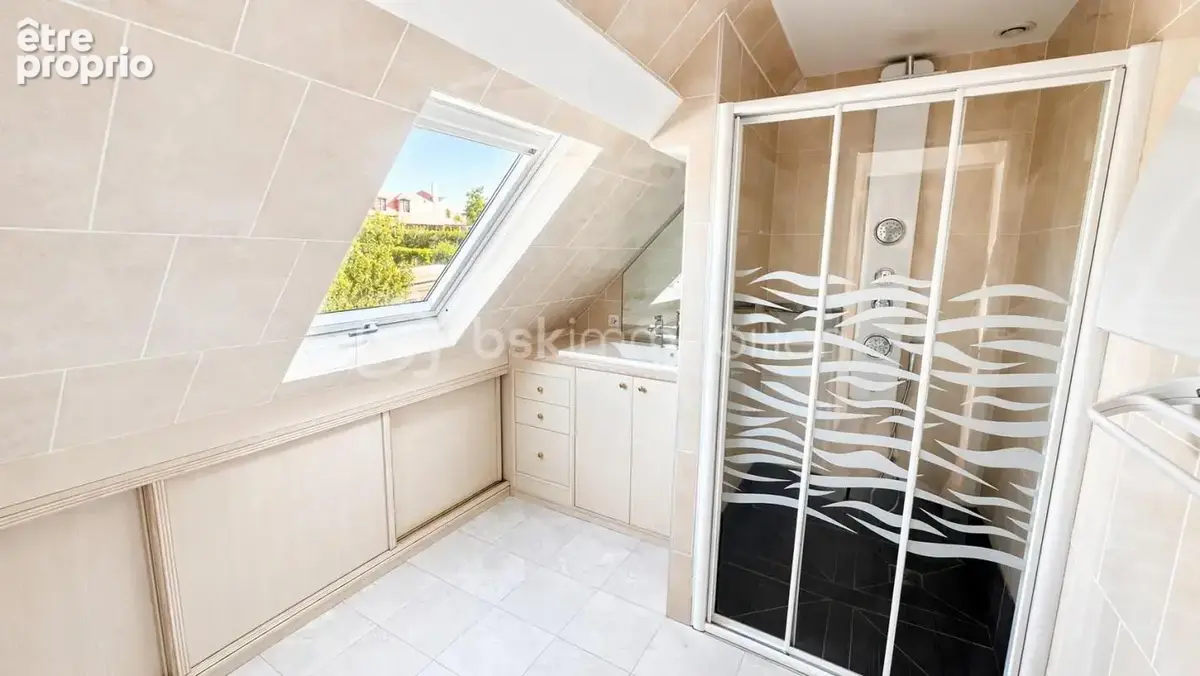 Magnifique maison familiale avec piscine – Calme absolu à 20 km de Paris - 240 m² habitables - photo 12