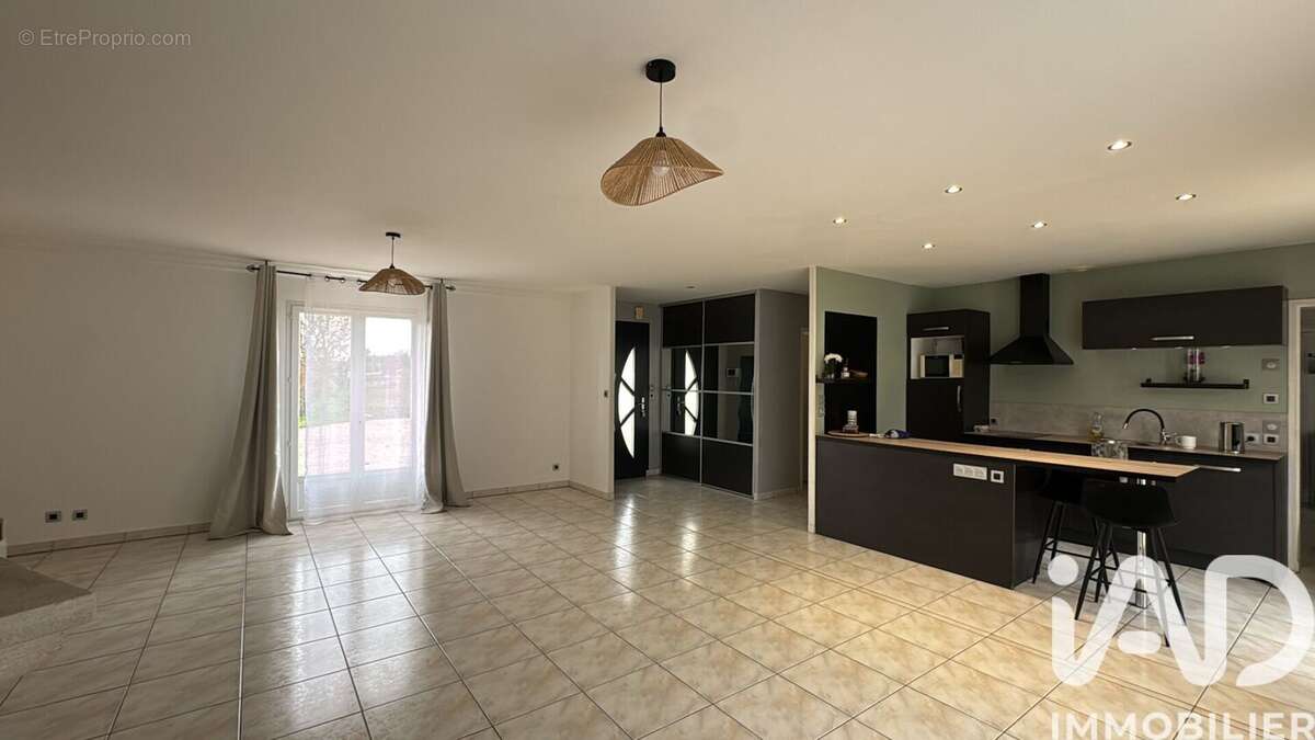 Photo 5 - Maison à THURE