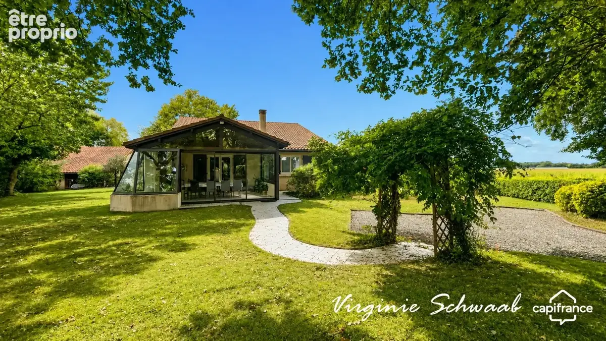 Estibeaux (40), maison de 192 m², 5 chambres, piscine, studio et dépendance sur 4 400 m² - photo 2