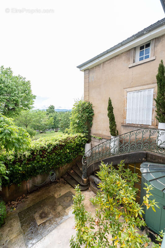 Maison à CALUIRE-ET-CUIRE