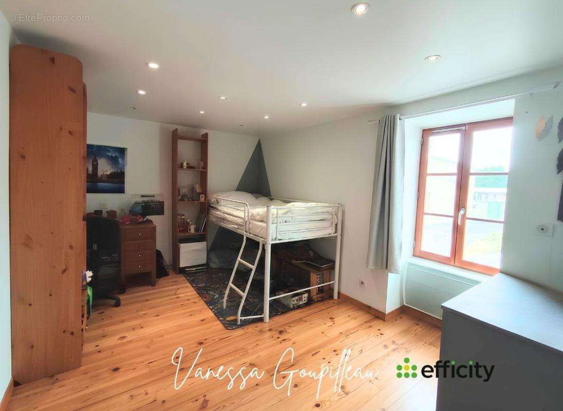 Maison 140 m² à Venansault  - photo 6