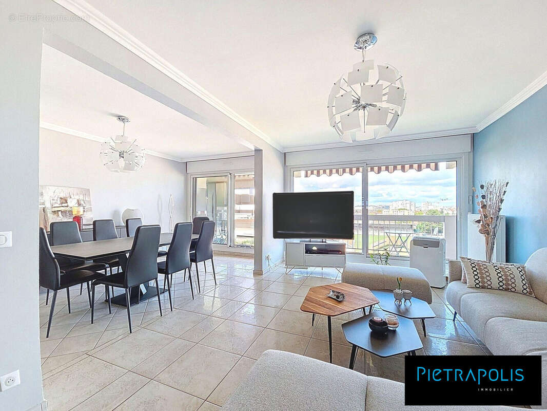 Appartement à LYON-8E