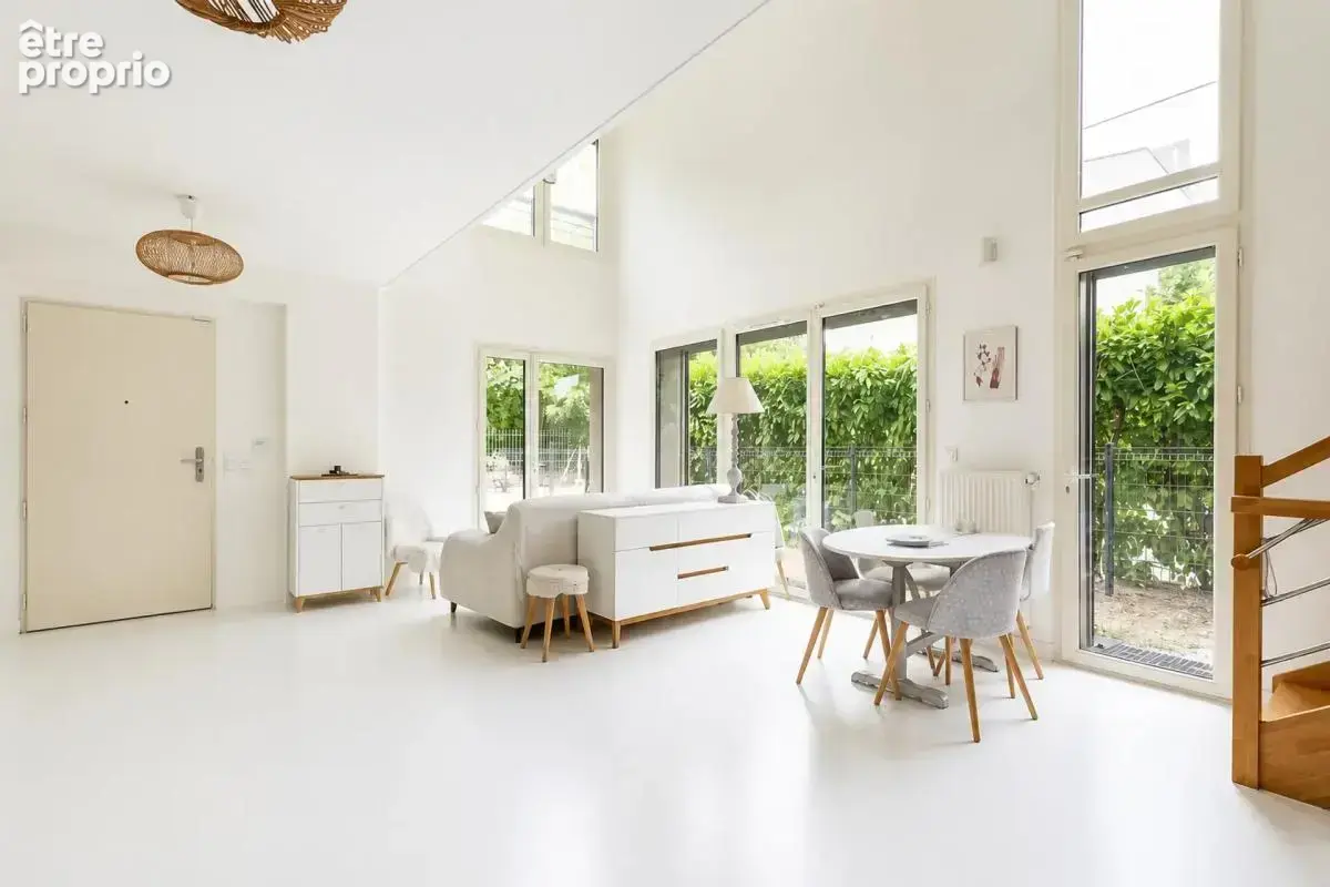 Appartement 3 pièces de 85 m² situé à Stains - photo 2