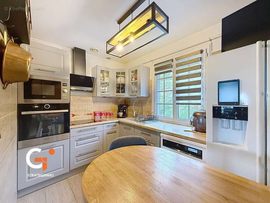 Maison à SAINT-PIERRE-DU-VAUVRAY