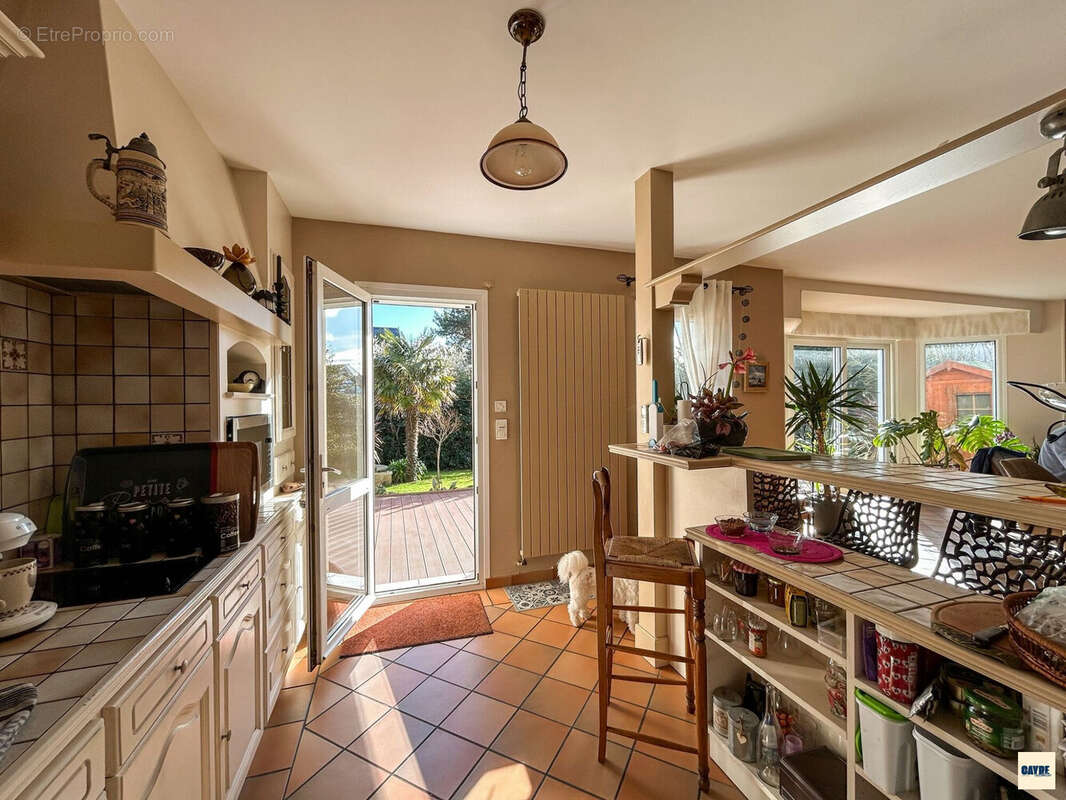 Maison 216 m² à Saint-Malo  - photo 4