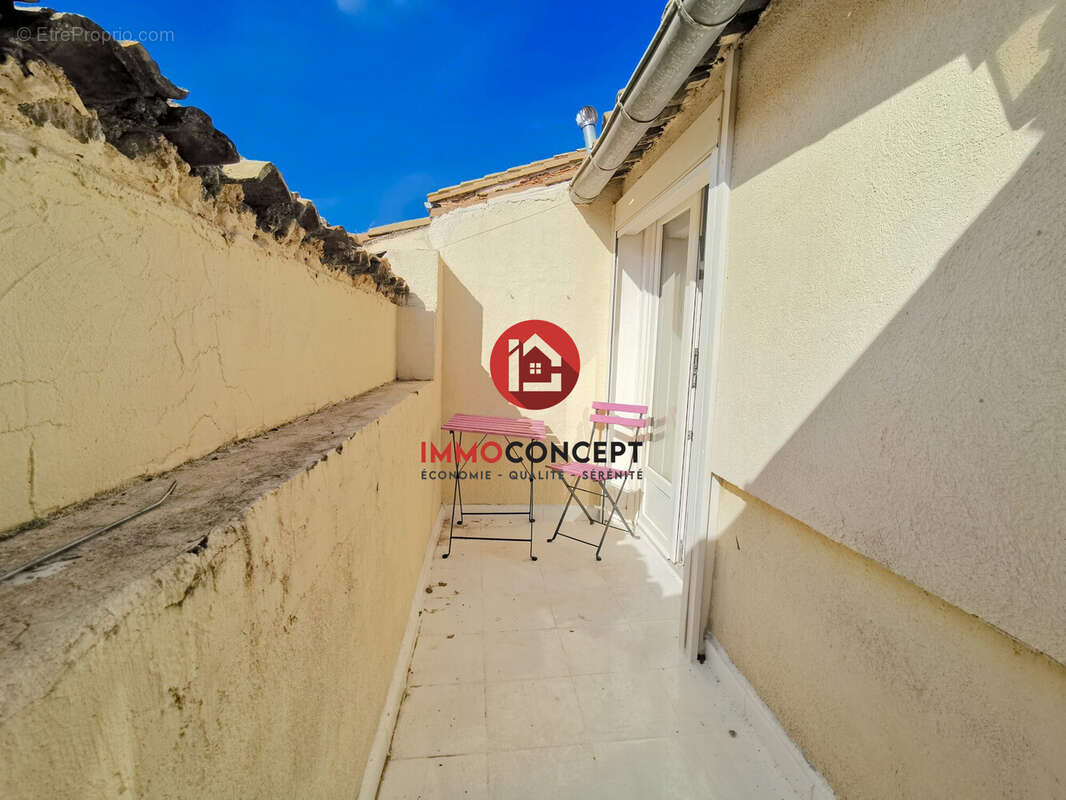 Appartement à BAGNOLS-SUR-CEZE