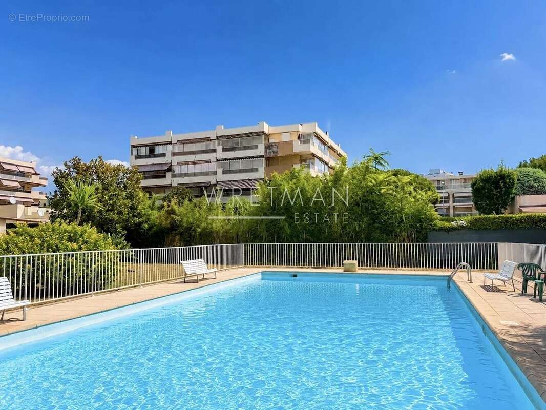 Splendide appartement 3 pièces rénové avec terrasse vue mer à deux pas des plages - Les Vespins - Cagnes-sur-Mer - photo 3