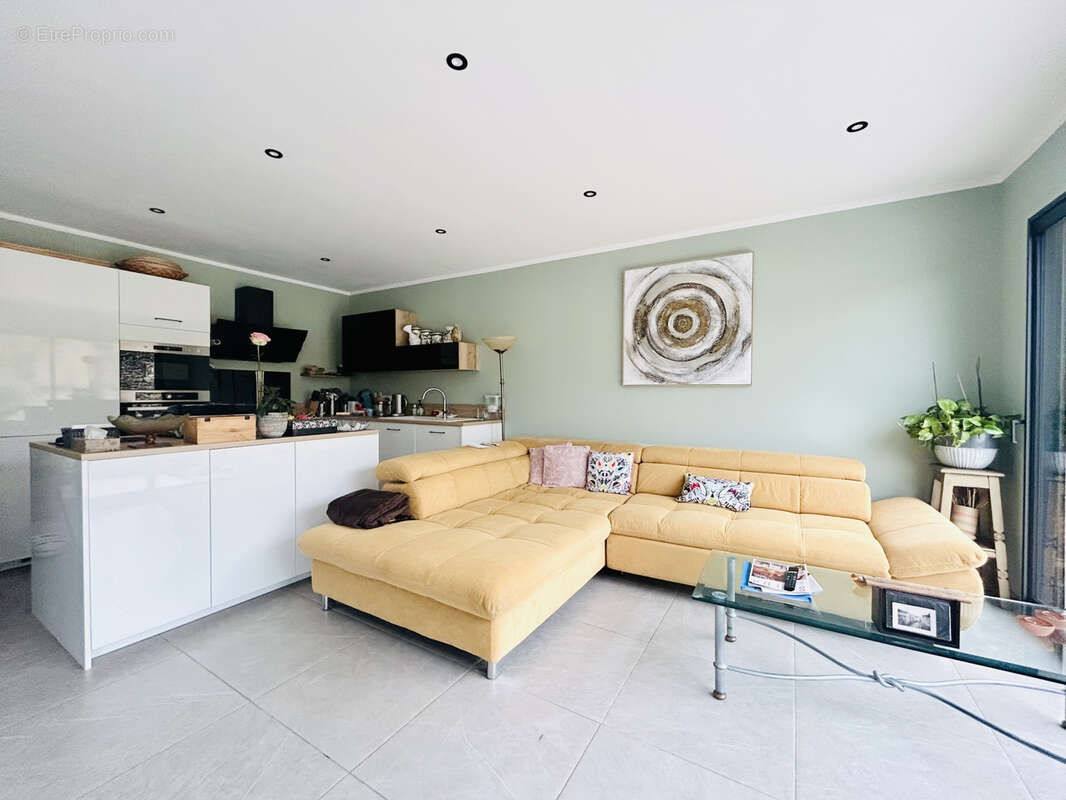 Maison à MORIERES-LES-AVIGNON