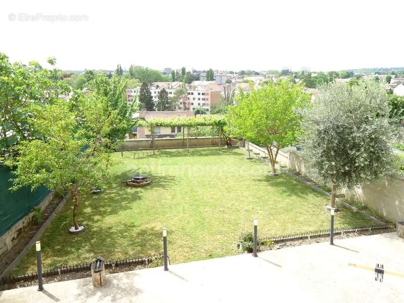 Maison à SARCELLES