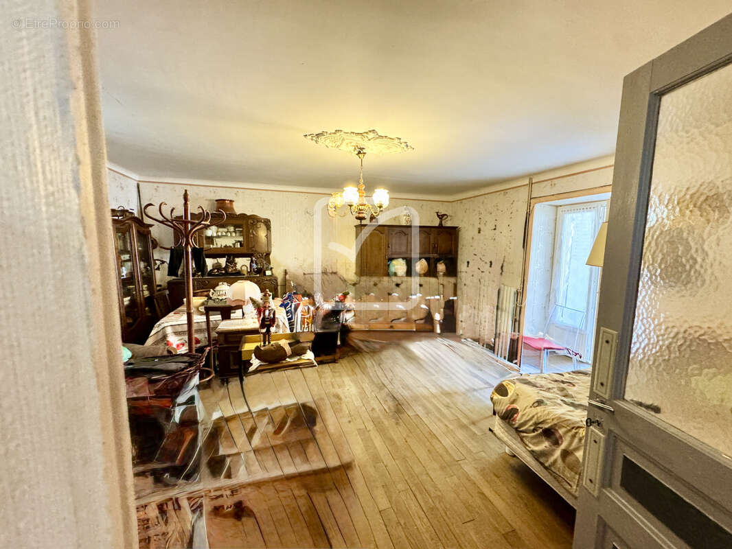 EXCLUSIVITE - A deux pas de la Dordogne, rare ensemble immobilier typique du Périgord - photo 5