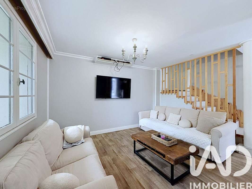 Photo 2 - Maison à SARCELLES