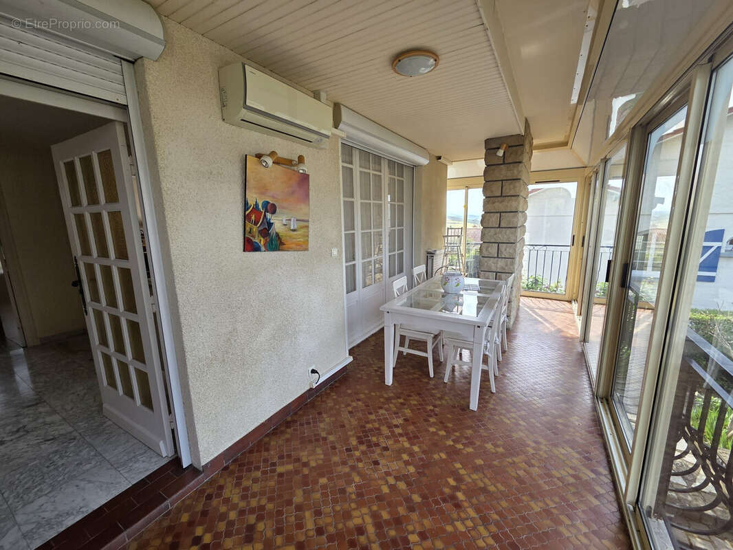 Maison 193 m² à Veyre-Monton  - photo 6
